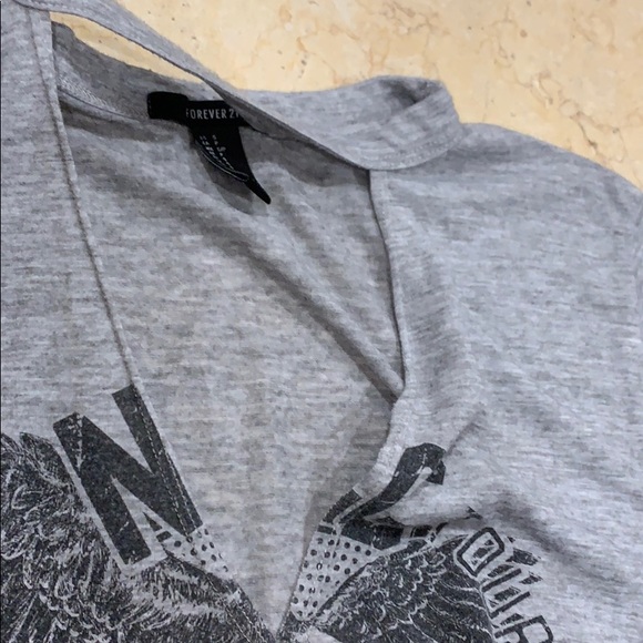Grey Front "V" Cut out Eagle T-Shirt - Picture 2 of 4